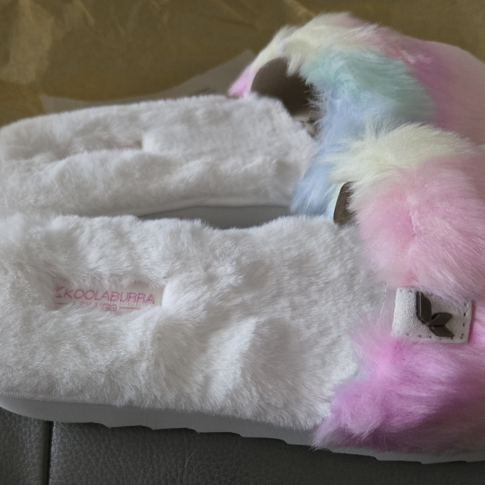 Ugg Slippers - image 3
